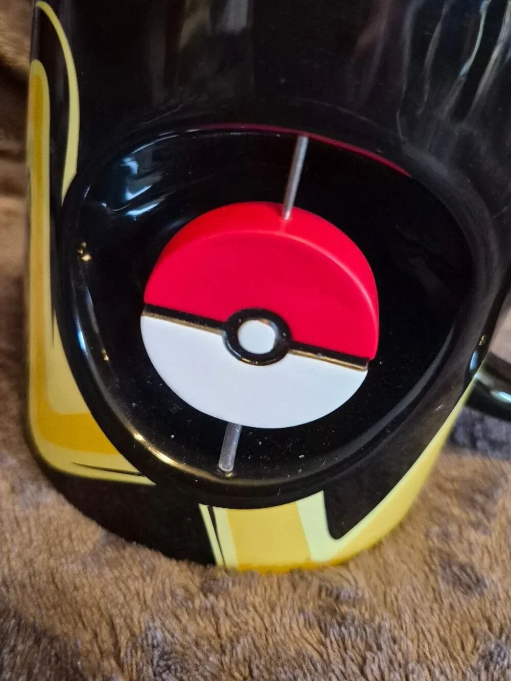 Pokémon Pikachu Spinner 16oz Coffee Mug Black SM-09-16-07292016B
